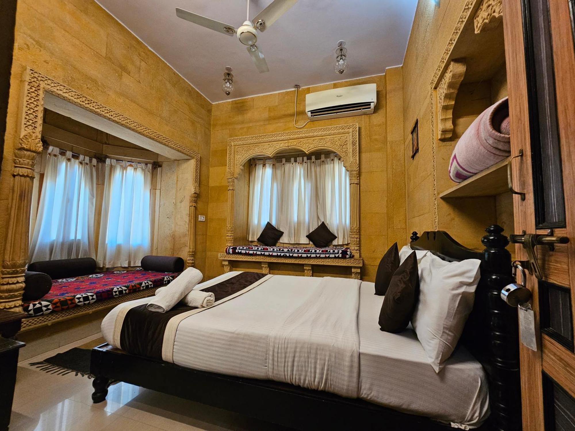 Hotel Royal Haveli Jaisalmer Exterior photo