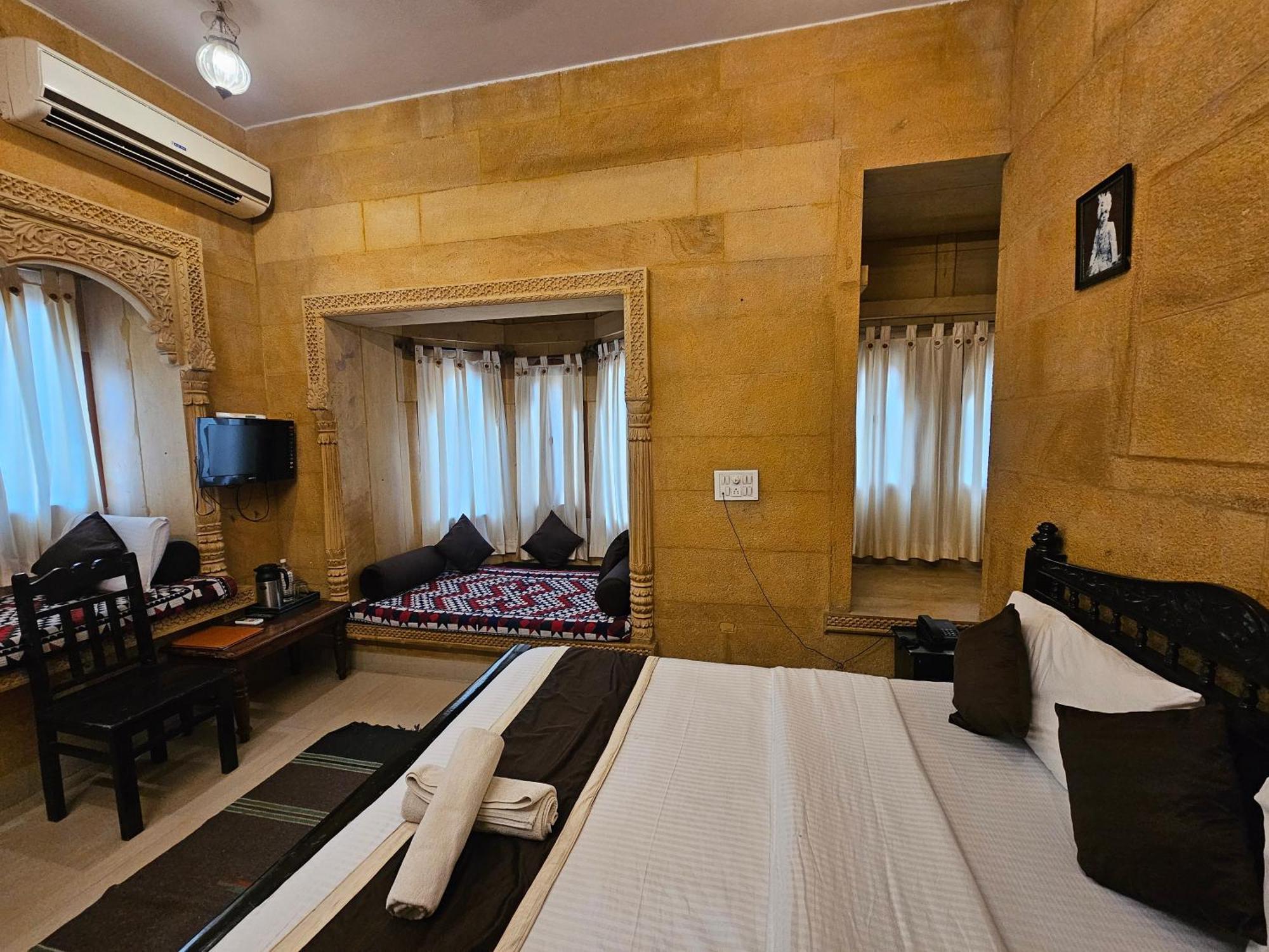 Hotel Royal Haveli Jaisalmer Exterior photo